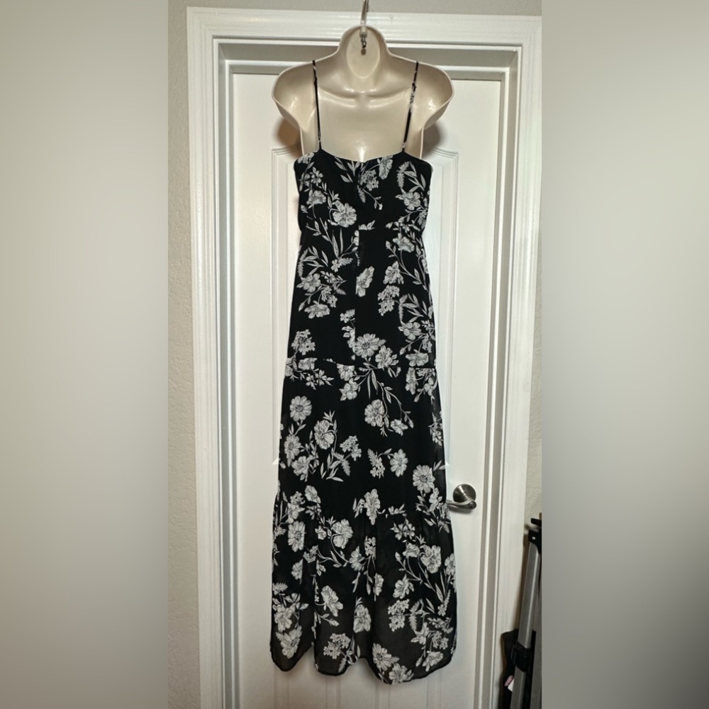 J. Crew Mercantile Black & White Floral Tiered Hem Tank Top Maxi Dress Size 6 - Picture 8 of 12